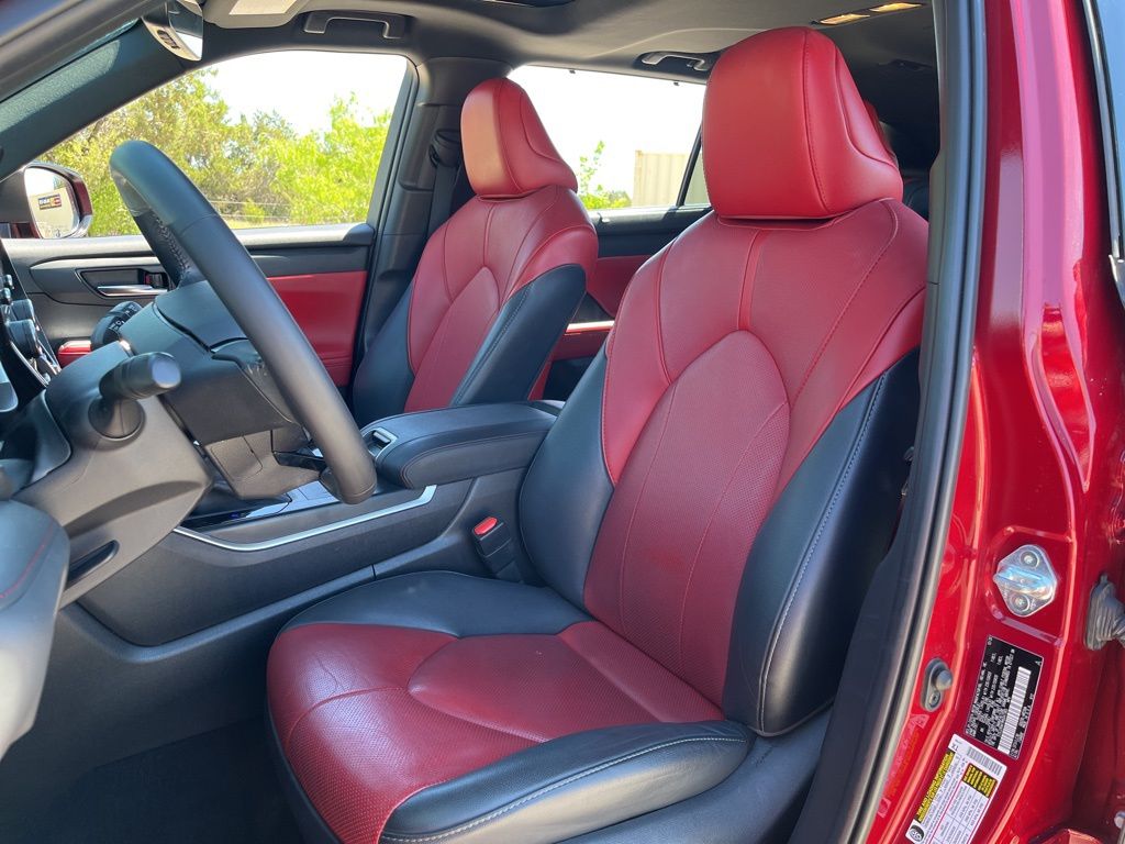 2021 Toyota Highlander XSE 25