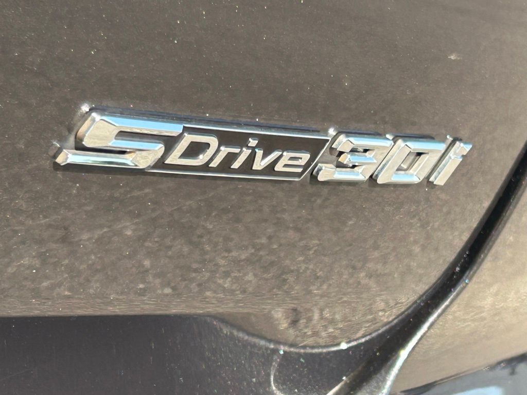 Used 2024 Dark Graphite Metallic BMW sDrive30i image 65
