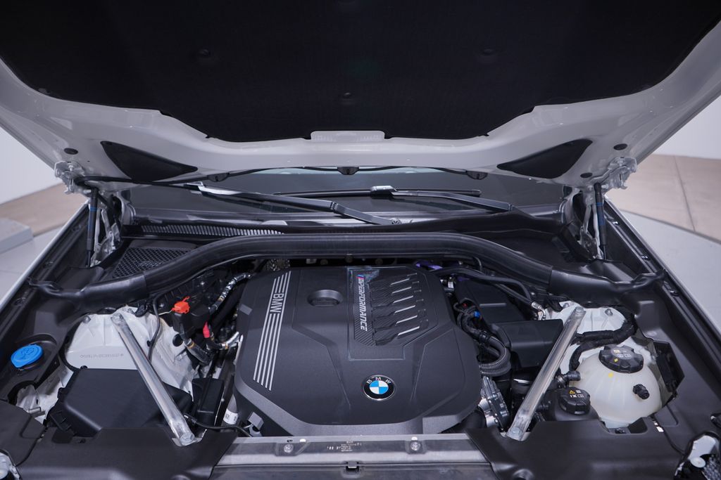 Thumbnail: 2025 BMW X4 - 24