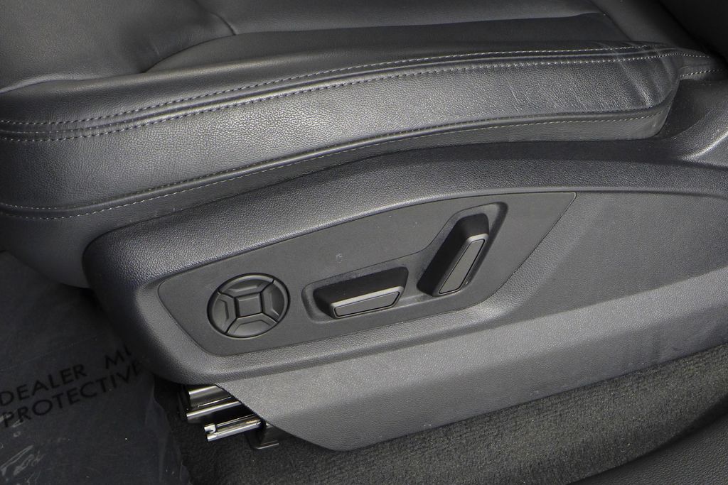 Thumbnail: 2023 Audi Q7 - 23