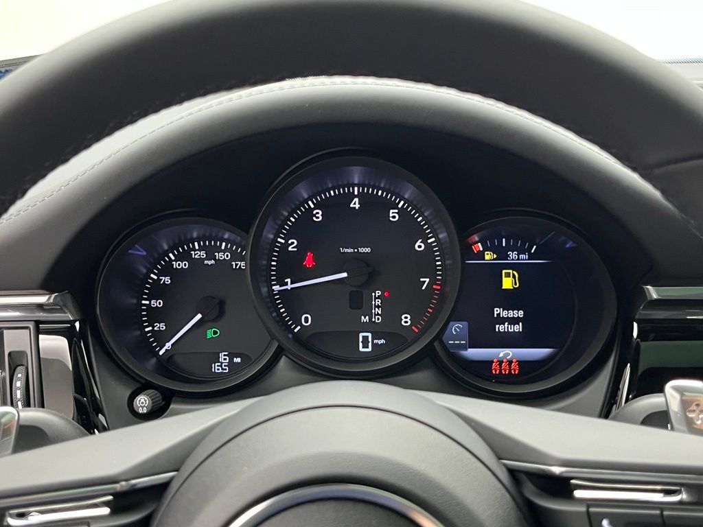Thumbnail: 2026 Porsche Macan - 11