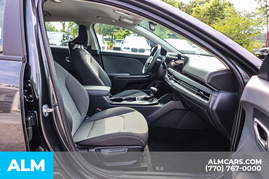 Used 2025 Gray Kia LXS image 21