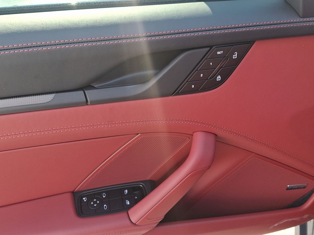 Thumbnail: 2026 Porsche 911 - 13