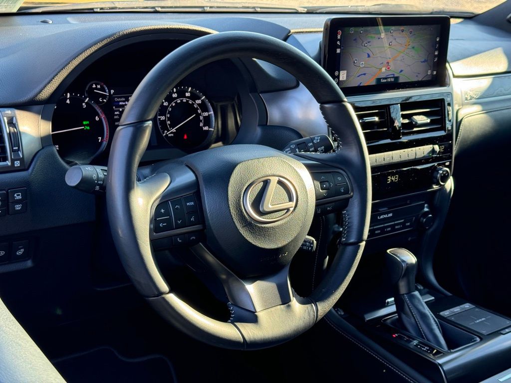 2023 Lexus GX 460 19