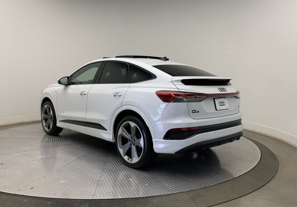 2024 Audi Q4 e-tron  6