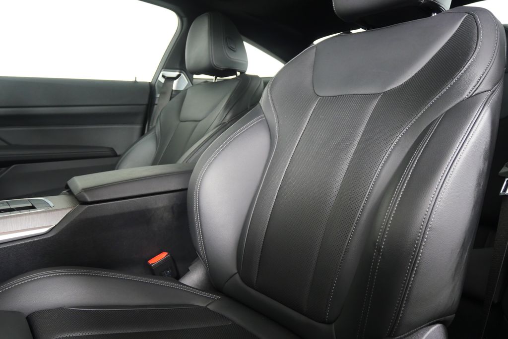 Thumbnail: 2025 BMW 4 Series - 11