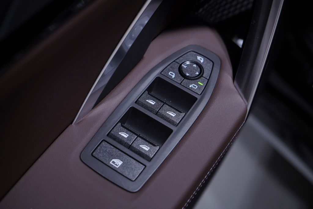 Thumbnail: 2025 BMW X1 - 13