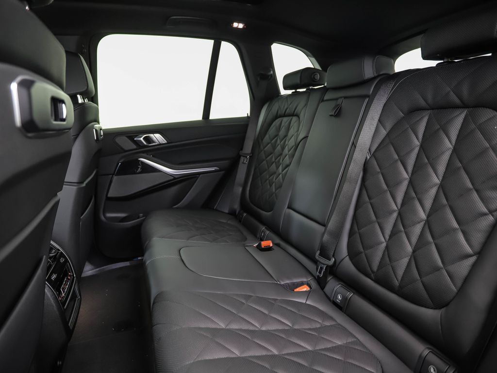 Thumbnail: 2026 BMW X5 - 23