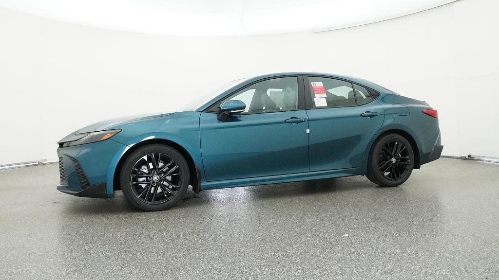 2025 Toyota Camry SE 8