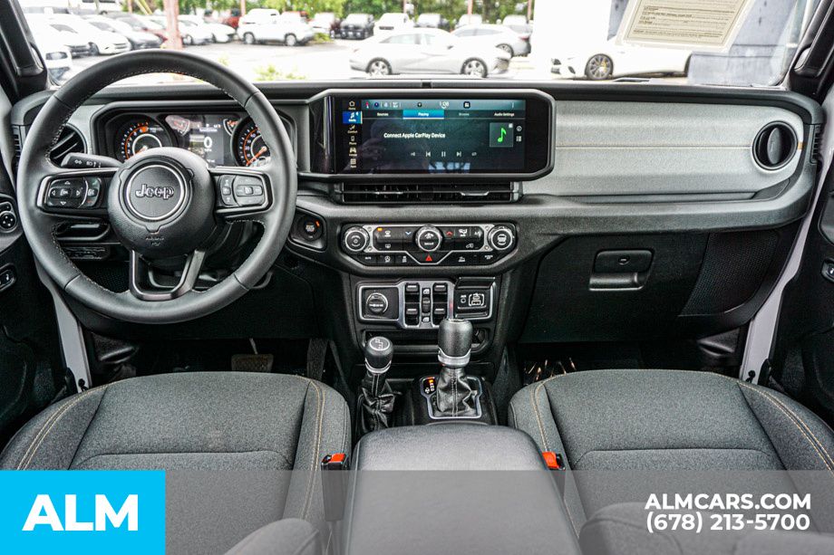 Used 2025 White Jeep Sport S image 27