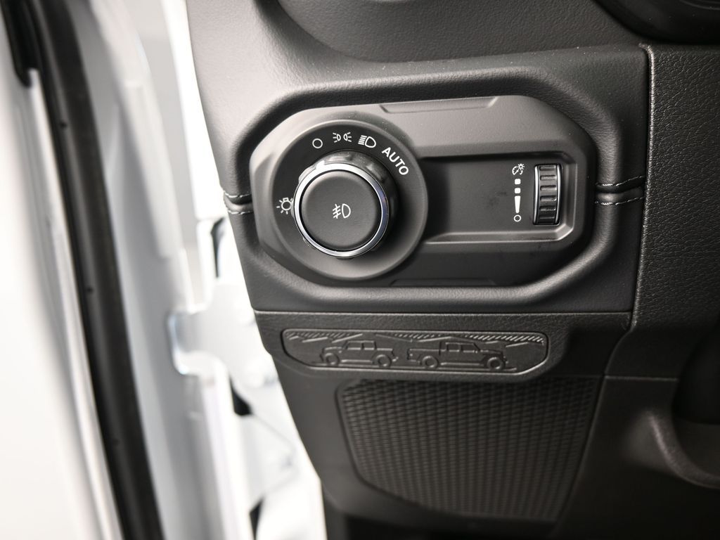 New 2026 Bright White Clearcoat Jeep Sahara image 24