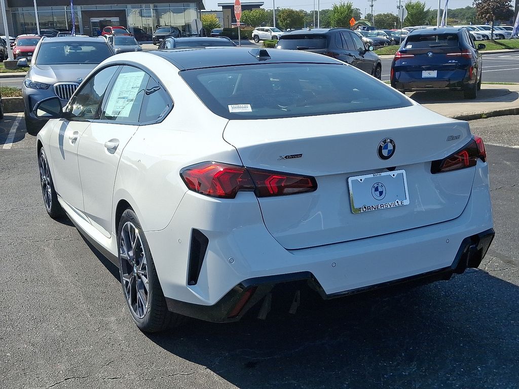 Thumbnail: 2026 BMW 2 Series - 3