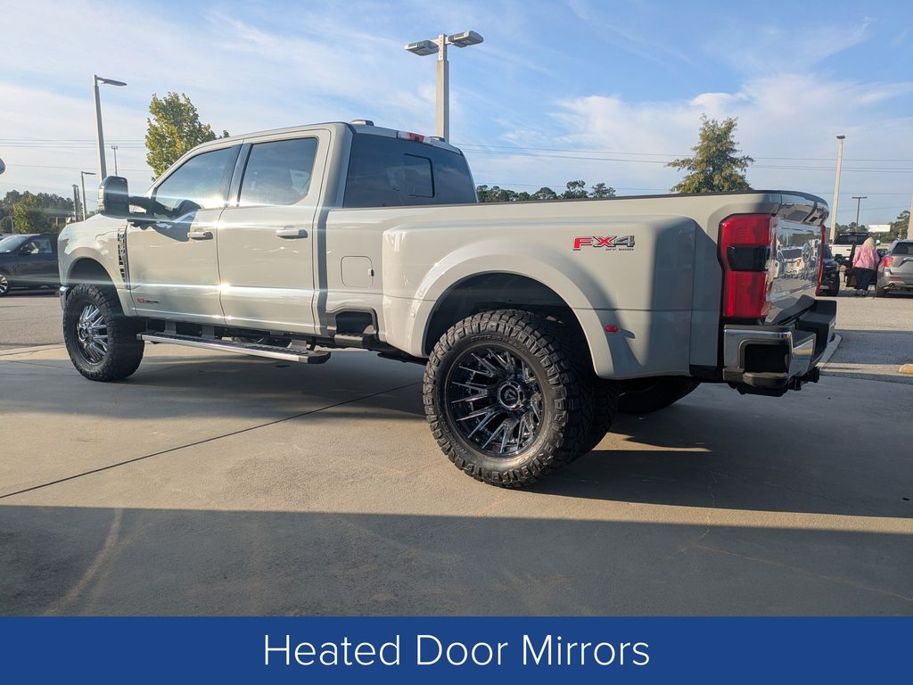 2026 Ford F-350 Super Duty LARIAT