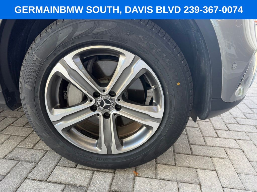 Used 2022  Mercedes-Benz GLC 300 image 27