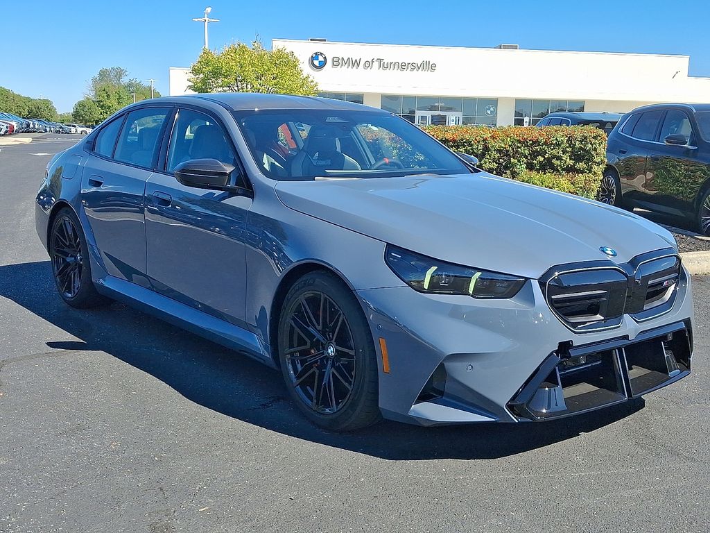 Thumbnail: 2026 BMW M5 - 2