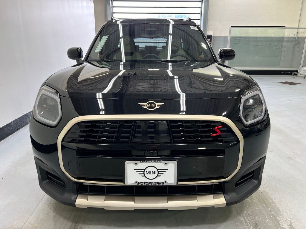 2025 MINI Cooper Countryman Base 3