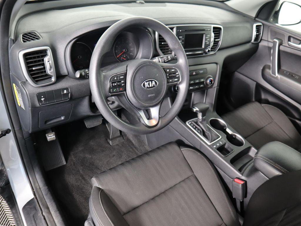 Thumbnail: 2017 Kia Sportage - 9