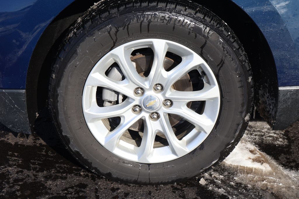 Thumbnail: 2019 Chevrolet Equinox - 11