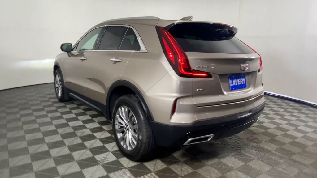 2025 Cadillac XT4 Premium Luxury 7