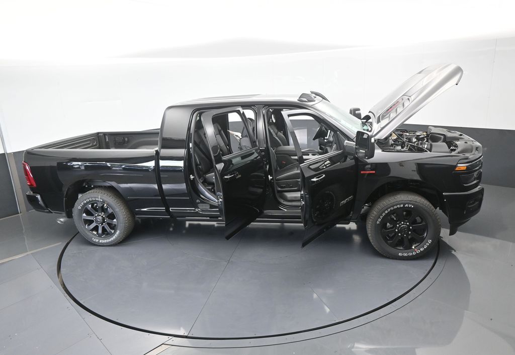 New 2026 Diamond Black Crystal Pearlcoat Ram Laramie image 69