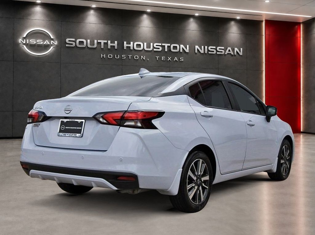 2025 Nissan Versa 1.6 SV - 3
