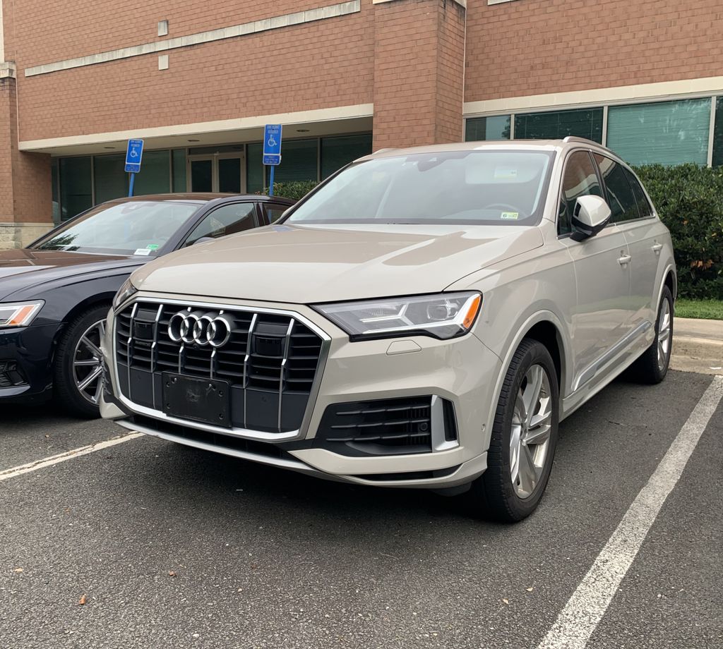 Thumbnail: 2022 Audi Q7 - 3