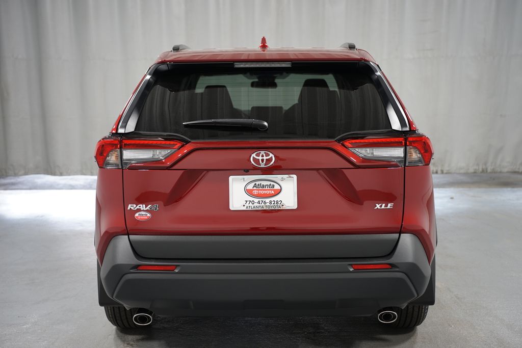 2025 Toyota RAV4 XLE 7