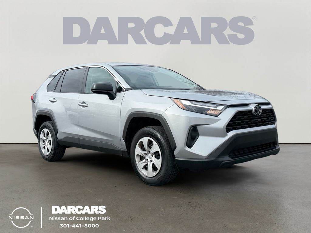 2024 Toyota RAV4 LE FWD