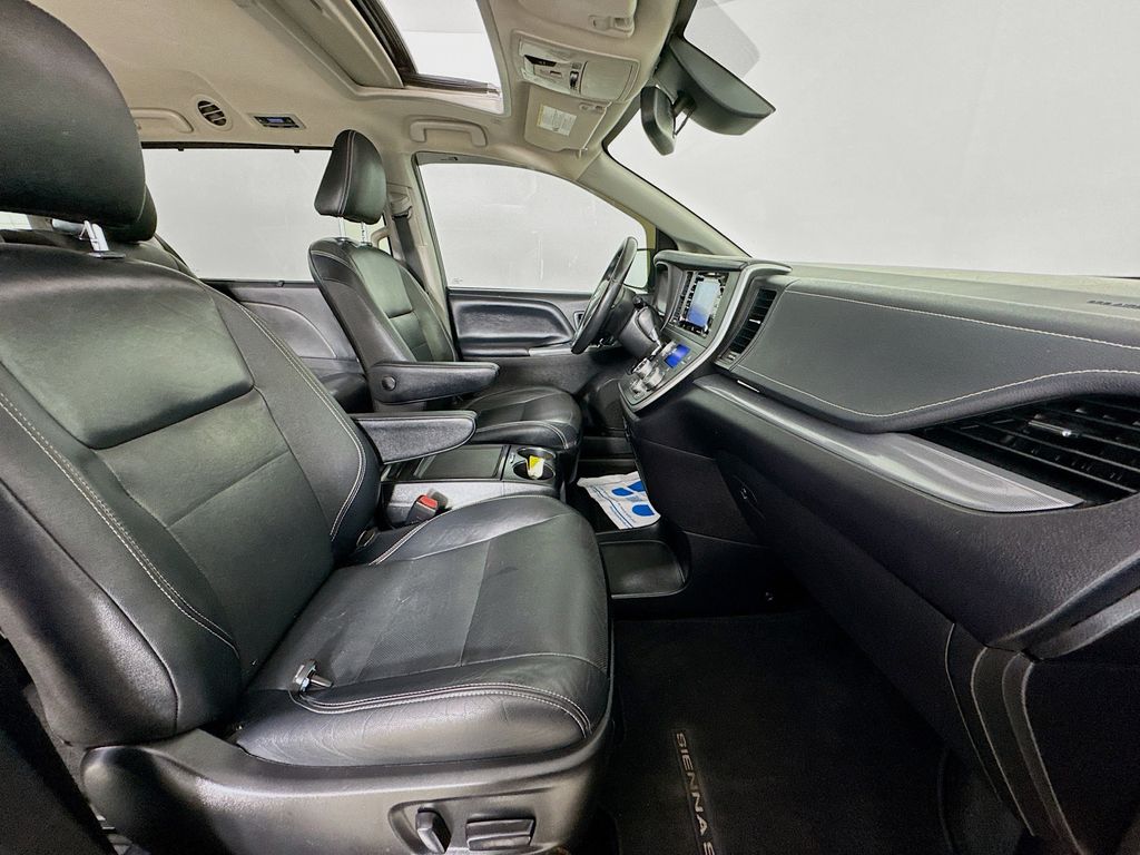 Used Car 2020 Toyota Sienna  For Sale Under $30,000 In Austin, Texas