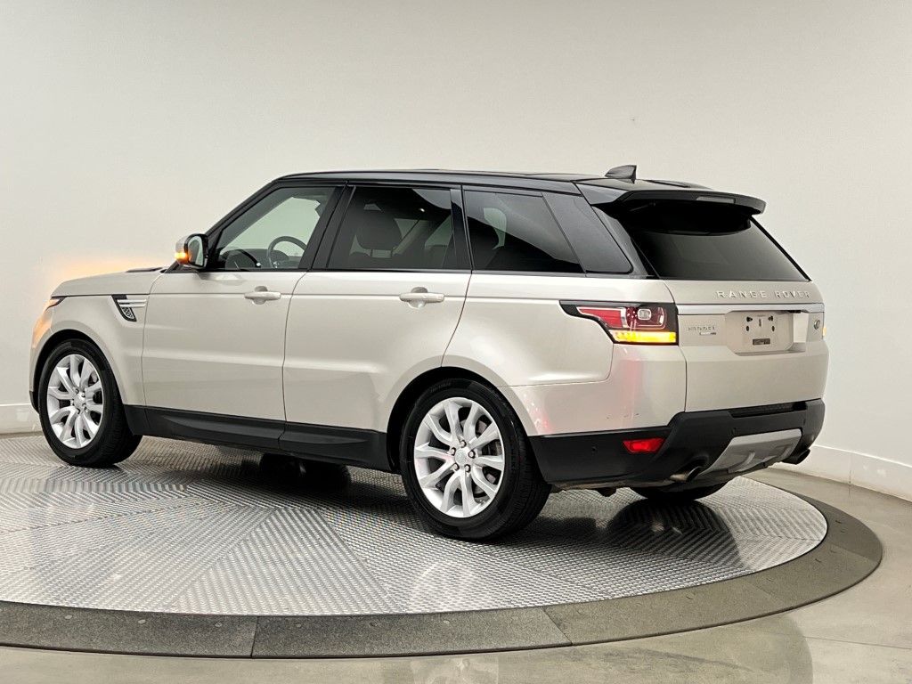 Thumbnail: 2017 Land Rover Range Rover Sport - 4