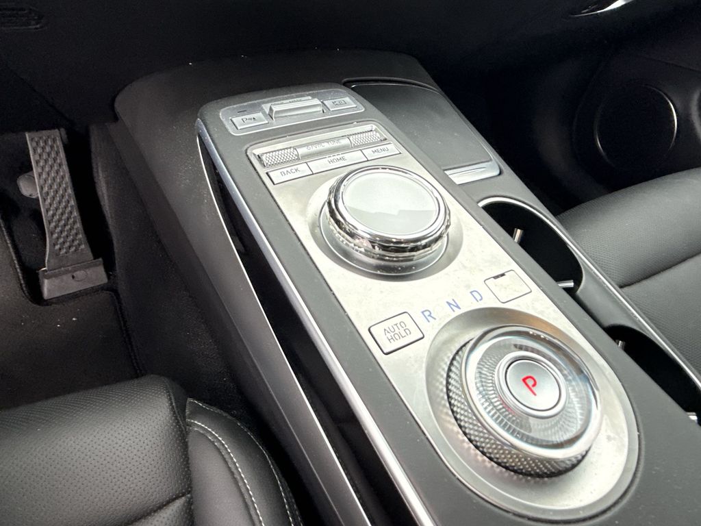 Thumbnail: 2023 Genesis GV70 - 20