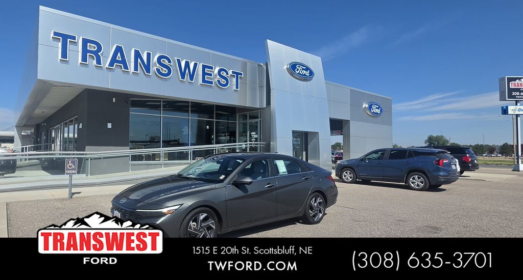 2024 Hyundai Elantra Limited FWD
