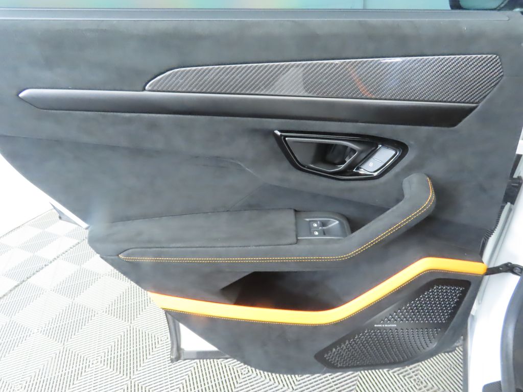 Thumbnail: 2024 Lamborghini Urus - 27