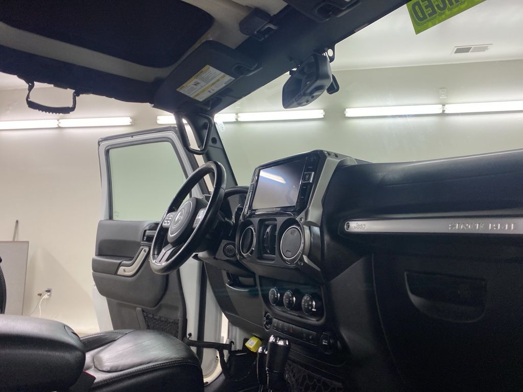 2016 Jeep Wrangler Unlimited Rubicon photo