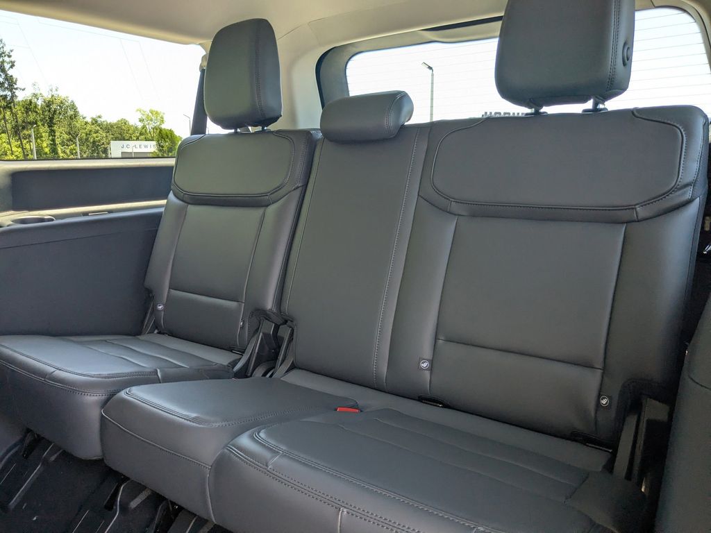 2026 Ford Expedition Max Active MAX