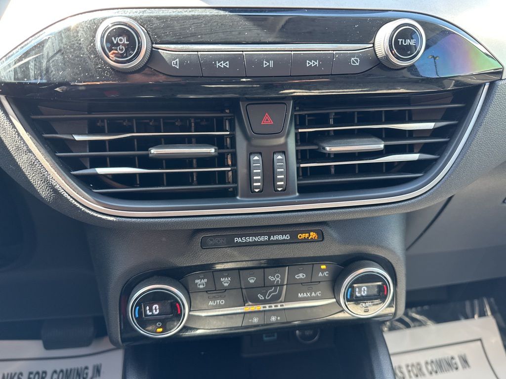 2021 Carbonized Gray Metallic Ford Escape SE FWD SUV