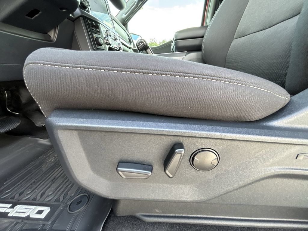 New 2026 Ruby Red Metallic Tinted Clearcoat Ford XLT image 14