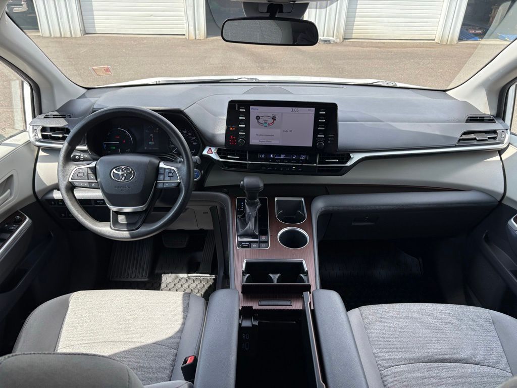 2021 Toyota Sienna LE
