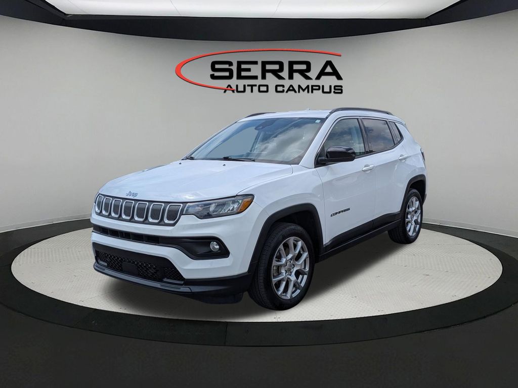  2022 Jeep Compass Latitude Lux 4WD   