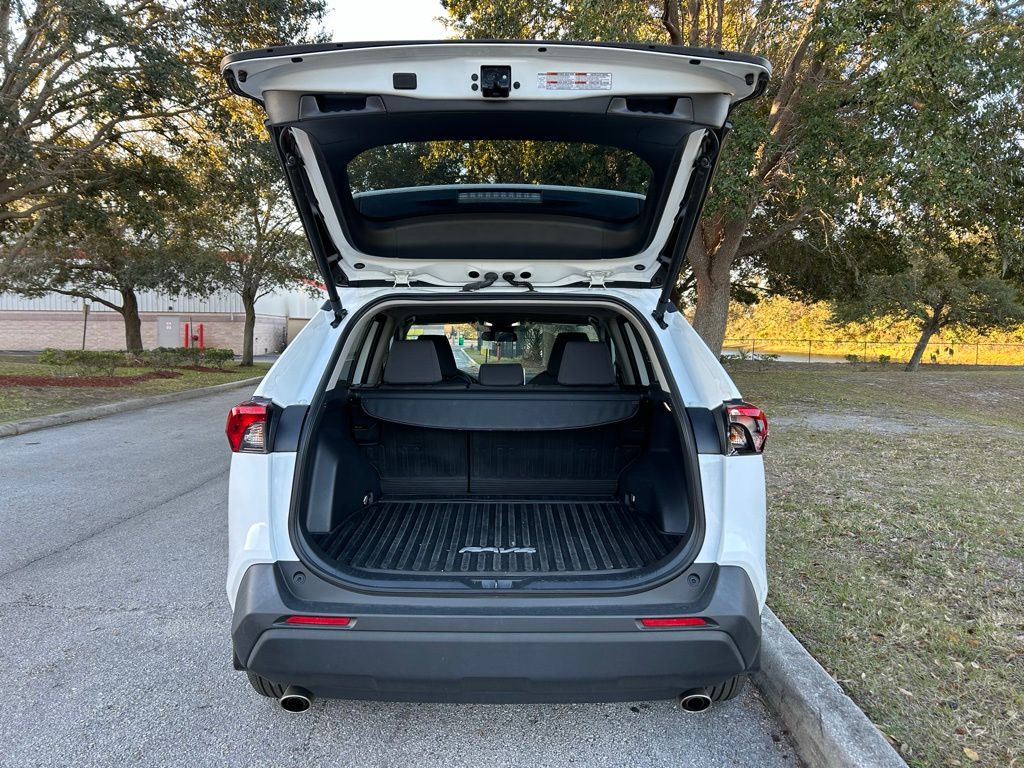 Thumbnail: 2024 Toyota RAV4 - 9