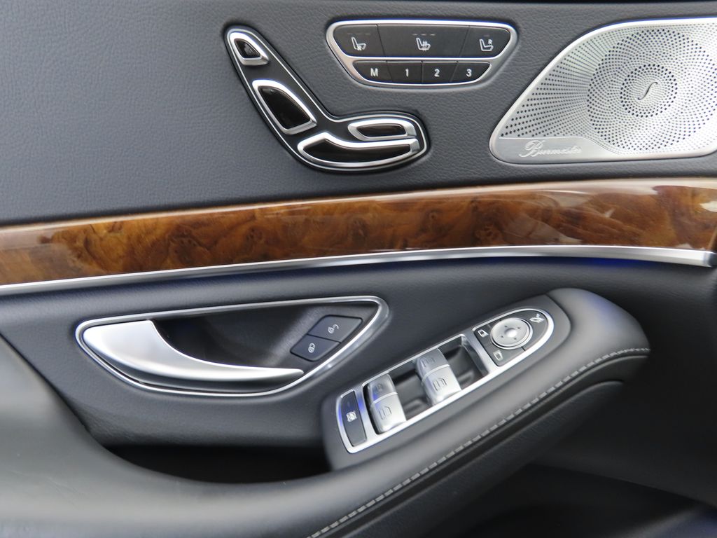 Thumbnail: 2016 Mercedes-Benz S-Class - 22