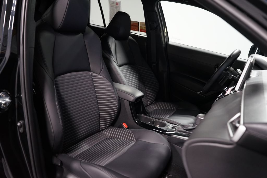 Thumbnail: 2025 Toyota Corolla Cross - 30