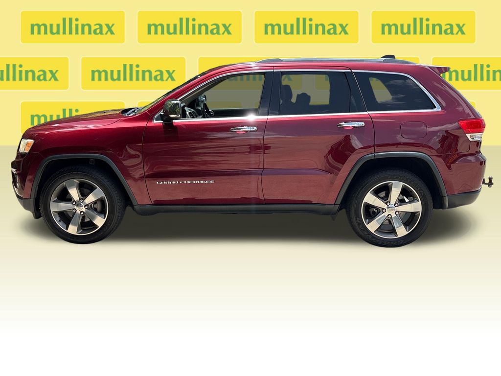 Used 2016 Red Jeep Limited image 12