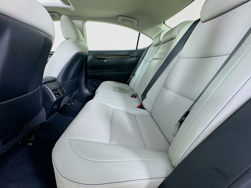 Used Car 2015 Lexus Es  350 For Sale Under $20,000 In Austin, Texas