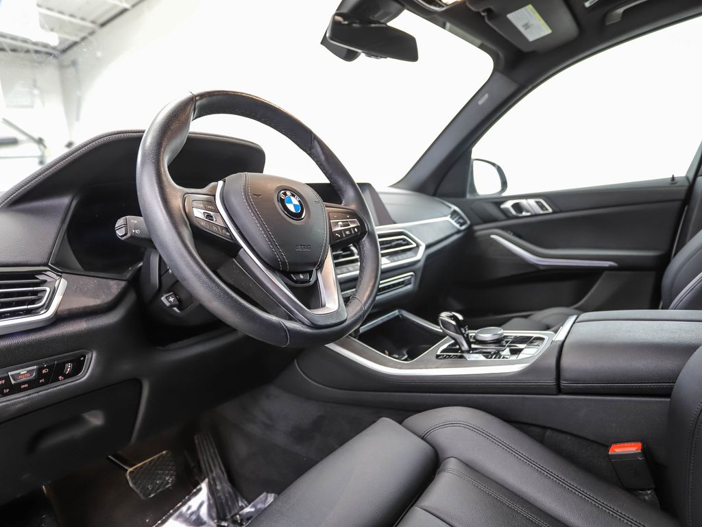 Thumbnail: 2022 BMW X5 - 9