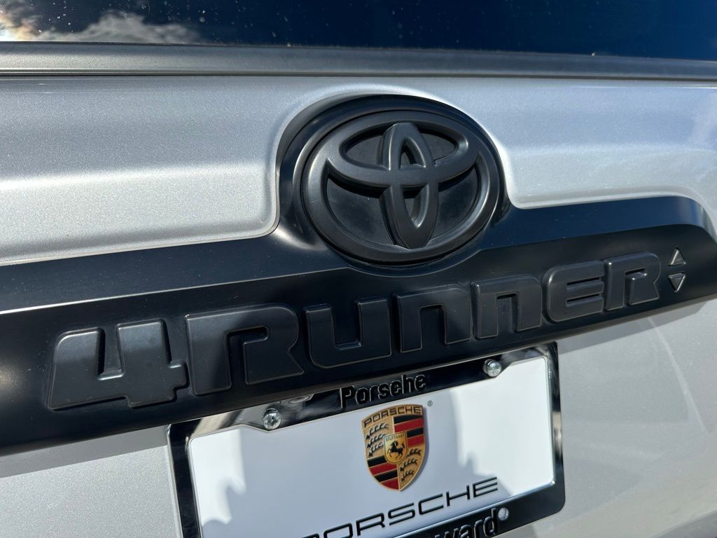 2022 Toyota 4Runner TRD Off Road 11