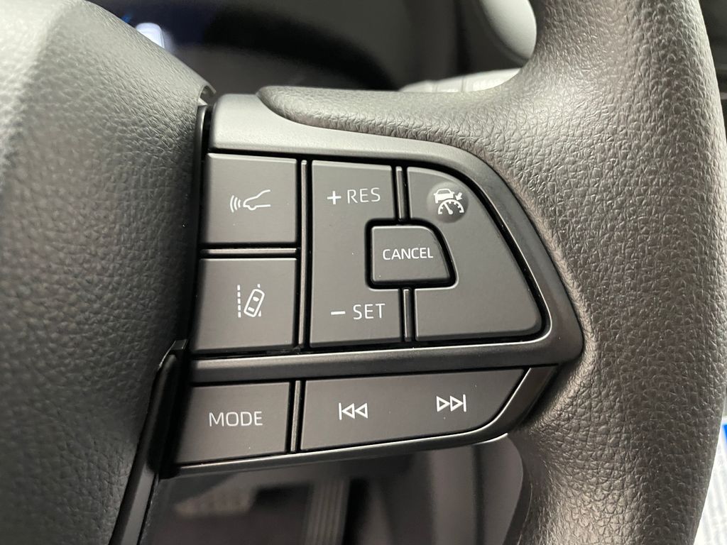 Thumbnail: 2025 Toyota Sienna - 23