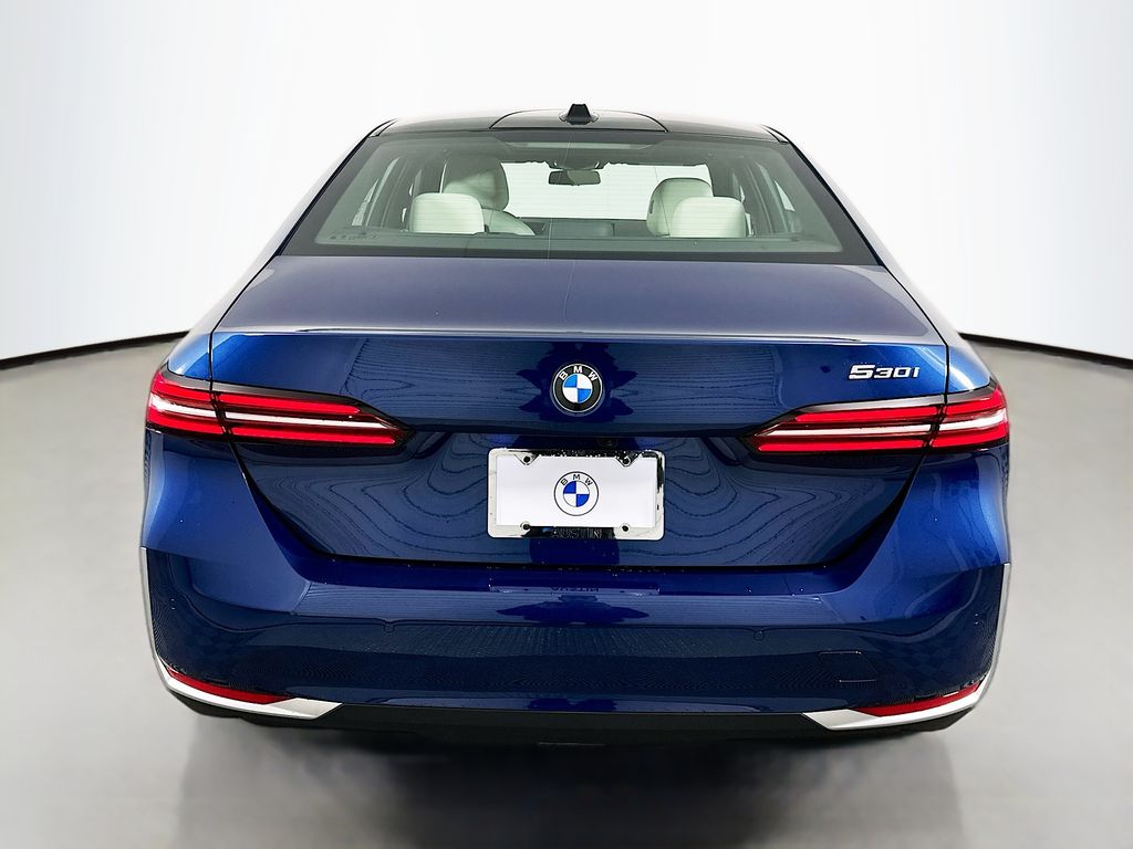 Thumbnail: 2026 BMW 5 Series - 6