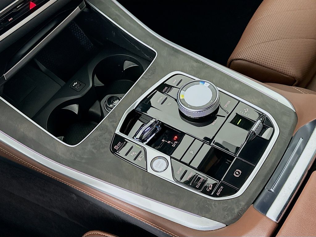 Thumbnail: 2025 BMW X5 - 17