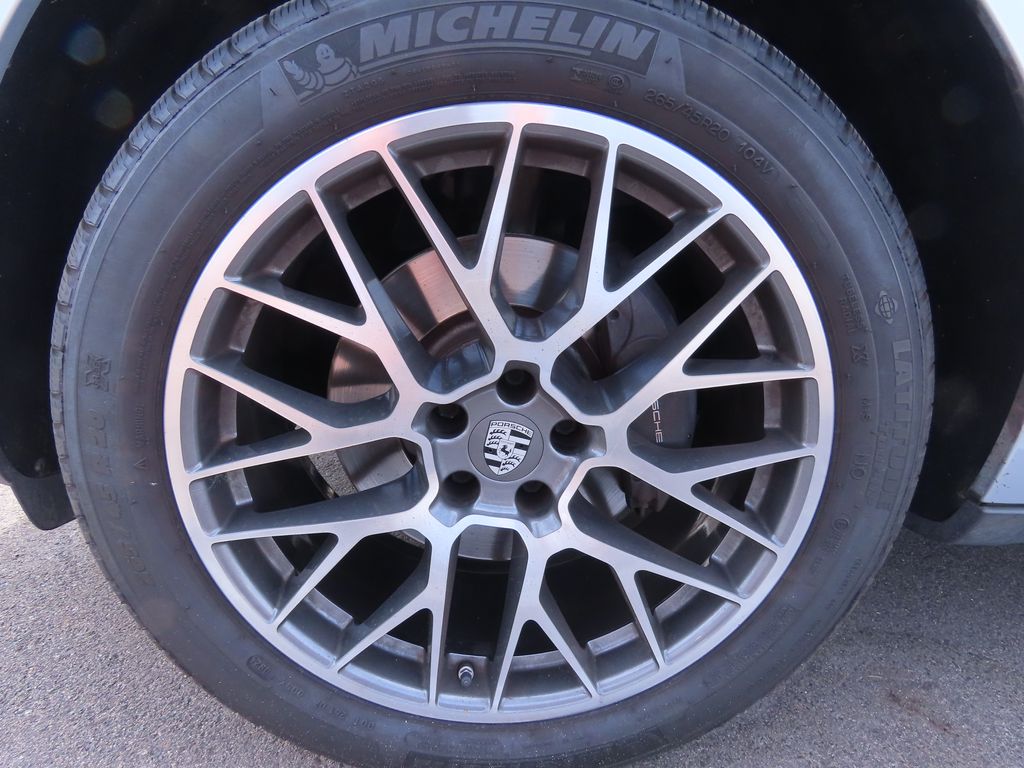 Thumbnail: 2018 Porsche Macan - 10